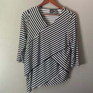 Traveler’s By Chico Asymmetric Top Size 0 Plus